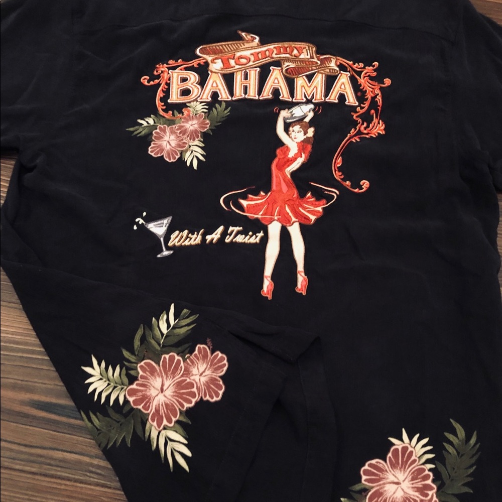 Tommy Bahama silk Hawaiian shirt Sz S embroidered